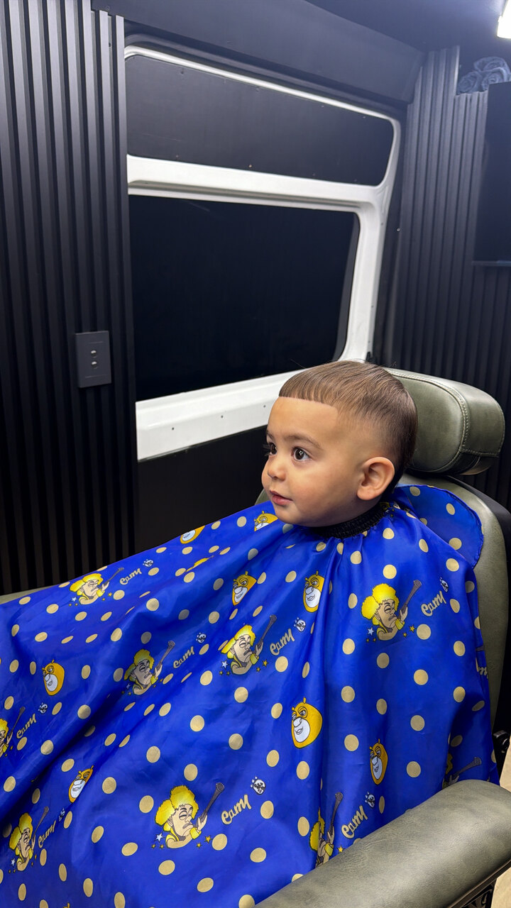 A tidy schoolboy cut in the Lux Barbers chair
